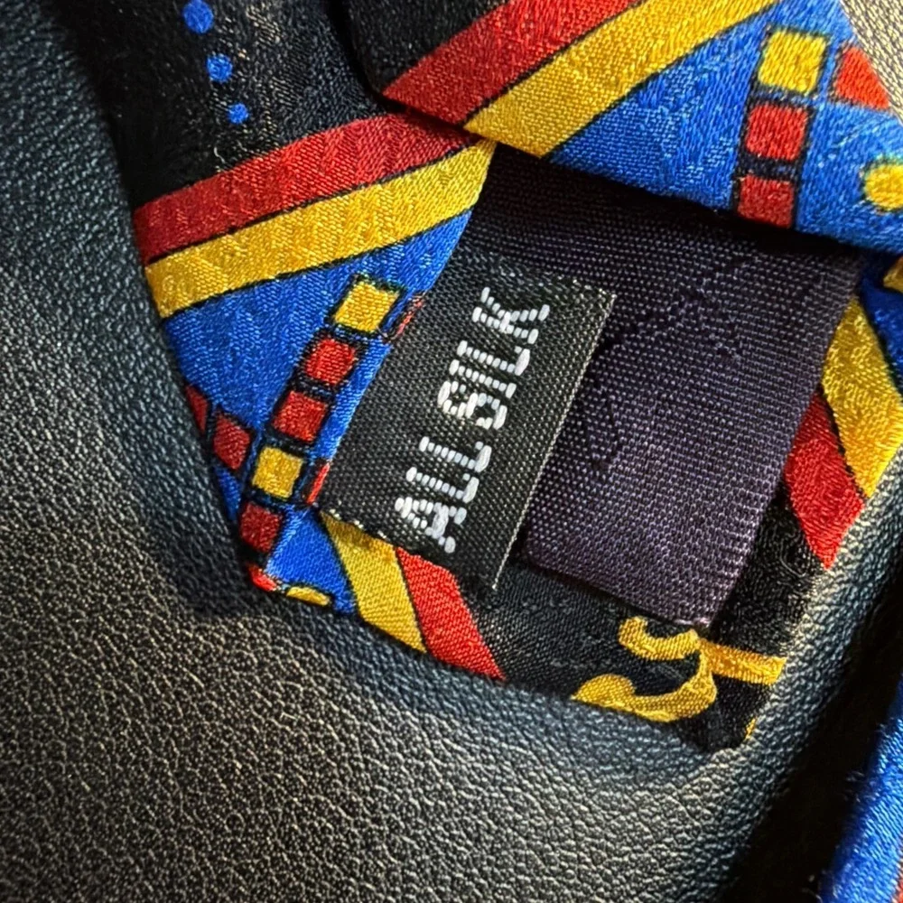 Vintage Rush Limbaugh No Boundaries Collection Necktie Bright Colors Silk Logo